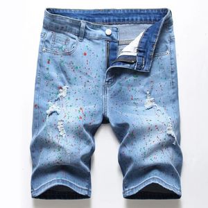 Herren reißen gerade Denim Shorts Graffiti Jeans Mode Spray Personalisierte Loch Shorts Herren Hip-Hop Street Kleidung 240516