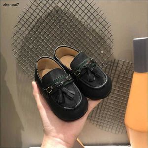 최고 유아 신발 술 펜던트 장식 아기 캐주얼 신발 크기 20-25 유아 상자 포장을위한 패션 워킹 신발 Aug30