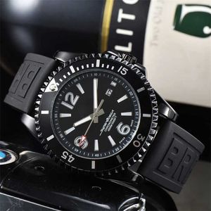 Titta på Watches AAA 2024 Platform Luxury and Atmospheric Full Function Adhesive Tape Quartz Watch Men