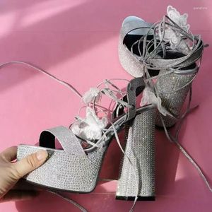 Sandali 2024 Arrivo Donne Summer Sexy Crystal Block Heels Peep Toe Gorgeous Silver Night Club Ladies Shoes Us Size 5-20