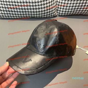 Designer Baseball Cap Classic Brodered Luxury Women Leather Men Cap Luxury Alfabet Justerbar kupol utomhuslock