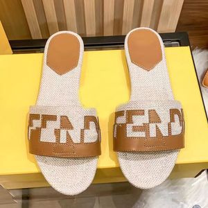 Summer Womens Slippers Sandals Designer Slippers Luxury Flat Heels Fashion Casual Comfort Flat Slippers Beach Slippers 03