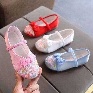Handmade Embroidery Kids Chinese Style Cloth Surface for Girls Elegant Traditional Flower Pattern Hanfu Shoes F01173 L2405 L2405