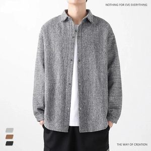 Mäns jackor Autumn Winter Plush Soft Fabric Button Up Lång ärmjacka Män Loose Retro Tjock Japan Style Randig kappa plus storlek XXXL