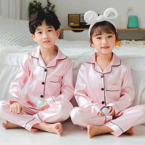 Pyjamas Nya rosa pyjamas för barnfjäder och höstlång ärms siden för pojkar och flickor Cardigan Top+pojkar storlek 8-18 D240516
