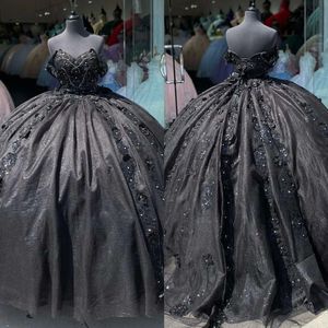 Svarta prinsessklänningar prom bollklänning från axel applicerad pärlstav vestido de quinceanera backless 15 maskerad klänning 0516