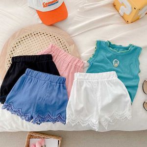 Shorts Girls casual shorts summer baby Korean lace shorts childrens fashion pants safety pants tight pants girls hot pants sports pants d240516