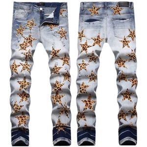 Mäns jeans leopard patch jeans mens trackade broderi mikro kapitel hög elastisk mjuk andningsbar säsong trend slitna korn dekoration 22 T240515