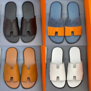 Designer män tofflor läder 2024 nya mode tofflor izmir flip flop oran kalvskinn sandaler för mens sommar lata stora strandsfallsglas