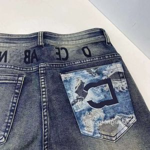 Mens Jeans Designer Pants Shorts Jogging Embroidered Washed Jeans Zipper Access Trousers Casual Leggings