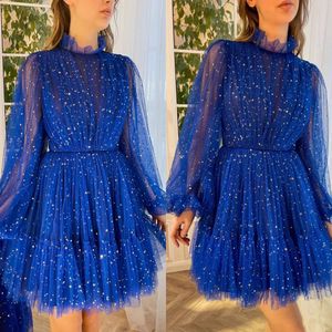 Słodki królewski niebieski krótkie sukienki cekiny wysokie szyi długie rękawy mini ogon homecoming sukienka liniowa 0516