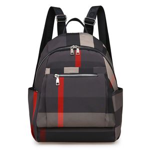 Designer Backpack Fashion Nylon Mulheres à prova d'água resistente a roupas ao ar livre bolsa de viagem