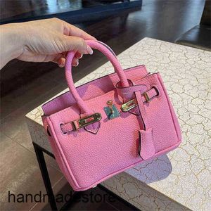 Women's Platinum Designer Bag Handbag Mini 2024 Fashion Small Mångsidig Single Shoulder Messenger FP1D