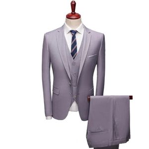 Fashion Mens Casual Business Suit 3 pezzi Set maschio due bottoni blazer pantaloni pantaloni giletcoat per banchetto 240514