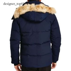 Kanada Down Jacket Real Coyote Fur Designer Homme Puffer Windbreaker Jassen Ytterkläder Huven Fourrure Manteau Canada Canadian Down Jacket Coat Hiver Parka 37F8