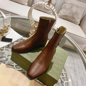 Designer Boots Flat Heel Luxury Leather Temperament Black White Warm Winter High Quality Brand Women's Boots #06722