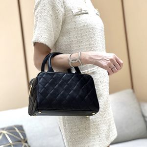 1:1 Mirror quality Bowling bag Designer Bag Cowhide with caviar texture tote bags lady wrist Banquet bag With box LC453