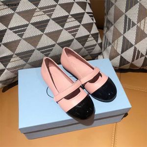 Principais designers infantis sapatos meninas de couro plana tamanhos de princesa 26-35 Moda Children Summer Autumn Product, incluindo caixa de sapatos de marca