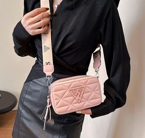 Designer Fashion Bag Handväska berömda Totes Snapshot Camera Small Crossbody Purse Women Axel Väskor Messenger Cross Body Gue-02