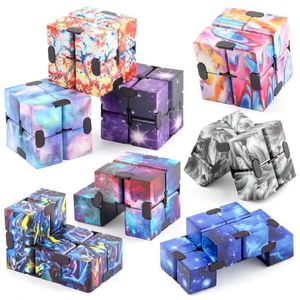 Декомпрессионная игрушка Starry Sky Infinity Cube Squable Buzzle, чтобы снять стресс, игра рука с четырьмя угловыми лабиринтами старый взрослый Fidget H240516