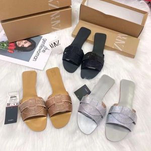 Sandálias femininas, sandálias de grife, chinelos, luxo de moda, chinelos florais, apartamentos de couro e borracha, sandálias, sapatos de praia de verão 12