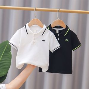 Sommarbarn Polo T-shirt för Boy Brodery Dinosaur Boys T Shirt Kids Tops Tees Kids kläder 2-12T 240515