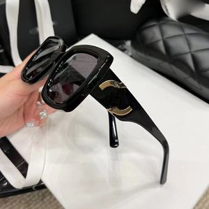 En kaliteli tasarımcı güneş gözlüğü kutusu güneş gözlüğü yaz açık plaj güneş gözlüğü moda tam kare güneş gözlüğü kadınlar 6 renkli yüksek kaliteli çok renkli uv400