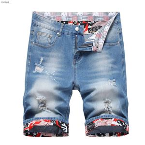 Herren Jeans Sommer -Denim Shorts Thin Dünn abgetriebene Loch Männer Hosen Modetrend gerade Rohrlänge Flip Druck Spritztinte Innenarchitekte Blumenmahl 2 T240515