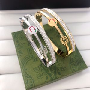 Lyxdesign Bangles G Letter rostfritt stål armband berömda kvinnor 18K guldpläterad armbandslänk kedjegåvor jewerlry tillbehör