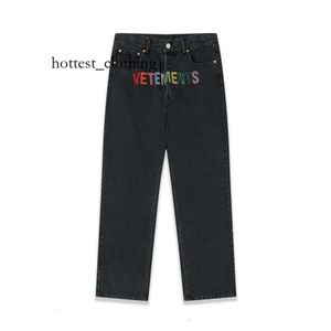 Vetements Men S Jeans Real高品質の女性刺繍文字カジュアルストレートレッグパンツ230823 7521