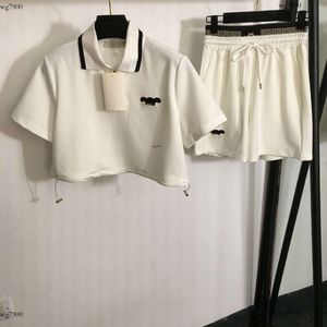 Designer Tracksuits Frauen Marke Damen Kleidung Kleidung Sommer zweiteilige Set Mode Stickerei Logo Ladies Kurzarm Polo Kragen T-Shirt Girl High Tailled Shorts 15. Mai