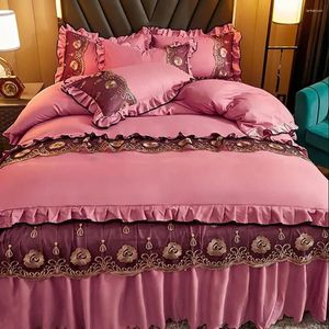 Yatak takımları yatak etek prenses tarzı 4pc/set dantel sayfası yorgan kapağı yastık kılıfı katı polyester yüksek kaliteli yumuşak astar