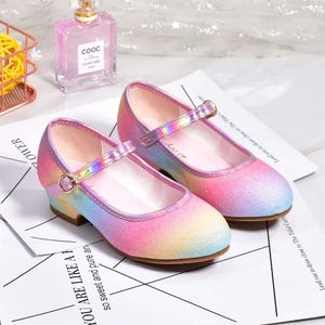 Princess Scarpe per ragazze Spring Autumn glitter Fashion Dress Dress Bid Shoe Rainbow Paiugini per bambini Cuci alti L2405 L2405