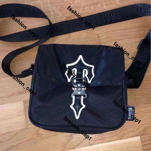 TRAPSTAR MEN MEN BACA CRESSBIOLA BACA DE LUZULO Messager Designer Nylon ombro bolsas de ombro casual Bolsa de ombro da moda ao ar livre Bolsa preta Bolsa de corpo Cruz