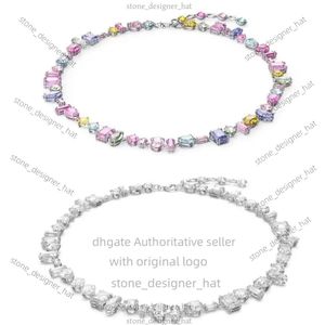 Projektant Swarovskis Biżuteria płynąca jasny kolorowy naszyjnik cukierkowy dla kobiet za pomocą elementu Swallow Crystal Rainbow Biały wąż łańcuch B5EA