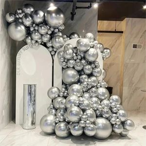 122PC srebrne metalowe balony lateksowe łuk zestaw girlandzki metalowe srebrne globos powietrza do ślubnych prysznica dekoracje przyjęcia urodzinowe 240509