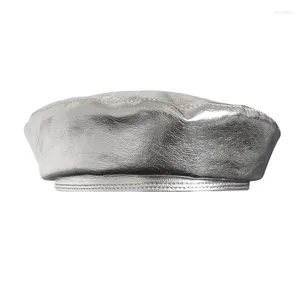 Basker basker silver ljus läder pu målare hatt höst och vinter mode mångsidig brittisk fransk knopp