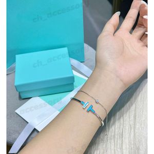Gold S925 Silver Armband Designer Women Tiffanyjewelry Armband Halsband Högutgåva Låshjärtaformat armband Sterling Heart Coll med Box 147