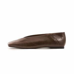 2024 Lady Sheepeskin Leather Leather Cays Flat Sandals Sandals Ballet Loes على شكل أصابع أصابع صيفية في أوروبا وأمريكا.