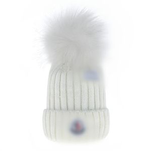 Nowy projekt projektantka czapki klasyczny litera dzianina czapki maski na męskie damskie jesień zima ciepłe gęste wełniane haft zimny hap
