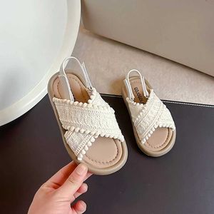 Sandals Girls Sandals Summer New Cute National Style Cross Hook Loop Soft Bottom Princess Fashion Sandals Children Casual Beach Shoes Y240515