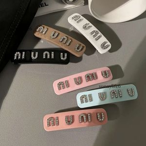 Designer Letter Clips Women Metal HairJewelry FashionHairpin Clasic Spring Barrettes Hair Accessories