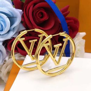 Gold 5 cm großer Hoop Mode exquisite Designerohrringe für Frauen klassischer Schmuck mit Originalschachtel