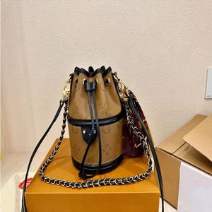 10a mode 24SS Chic Tote Hardware Designer 20cm Retro Bucket New Shoulder Crossbody Underarm Fortune Gold Luxury Purse Womens Bag PQBXA