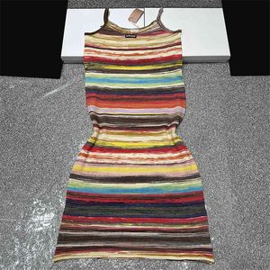 멀티 컬러 스트라이프 니트 조끼 드레스 여성 고급 디자이너 슬림 한 핏 슬리핑 드레스 여름 우아한 레이디 탱크 드레스
