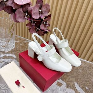 Back Air Sandals Women's 2024 Summer New French Gentle Style Fairy One line with Thick Heels, Headband High Heels Single Shoes