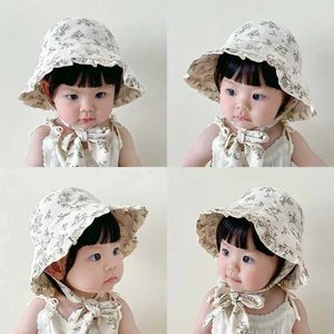 CAPS HATS SOMMER BAGLIGT PRINCESS HAT Söt blommatryck Big-Brim Sun Hat för spädbarn Korean Solid färg Floral Kids Fisherman Cap Bonnet Y240517