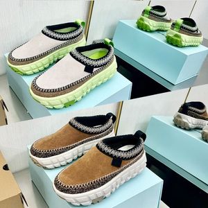 Designer Sandal Platform Däck Sole Leisure Resort Hotel tofflor Womens Fashion Summer Sandaler Woolen Casual Shoes Winter Slipper Lamb Warm Fluffy Slip