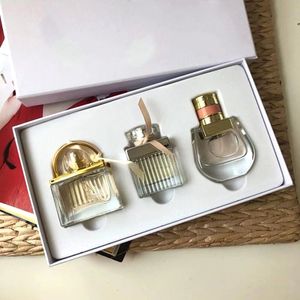 Liebesgeschichte Gelb Ribbon Set Brand Frauen Parfüm 30ml mit 3pcs set Eau de Parfum Langlebig Geruch Edp Frau Köln Sprühduft Duft Geschenkbox