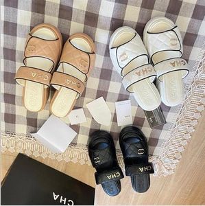 Designer Bom Dia sandal Slipper Genuine Leather Casual Shoe summer beach gladiator Mules hasp 2024 New womans top coconut appeal academy hospital orang report look